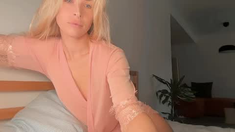 Snapshot of ocicatcat chatting on 04/15/26, 10:11 ocicatcat online show from 04/15/26, 10:11