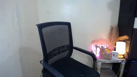 Kyla online show from 10/01/25, 01:33