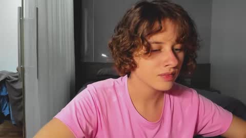 Snapshot of octopussy69x chatting on 02/21/25, 12:17 Evie online show from 02/21/25, 12:17