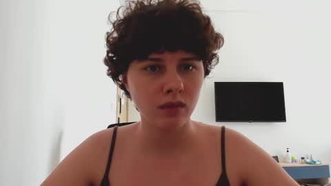 Snapshot of octopussy69x chatting on 02/16/26, 07:37 Evie online show from 02/16/26, 07:37