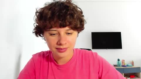 Evie online show from 03/06/26, 07:05