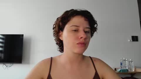 Evie online show from 04/14/26, 07:25