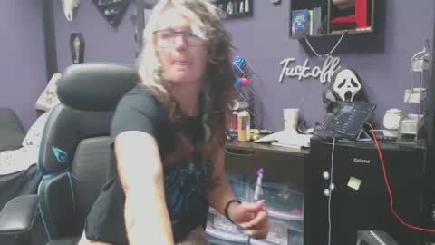 Snapshot of oddywithabody chatting on 10/13/25, 07:08 Oddy With A Body online show from 10/13/25, 07:08