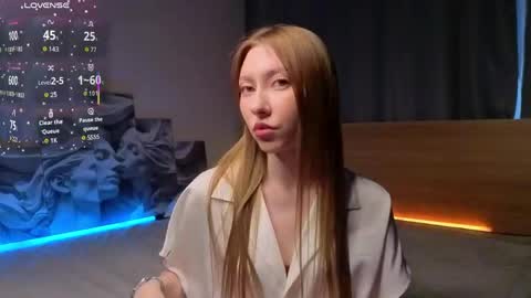 Lynna online show from 06/02/26, 01:29