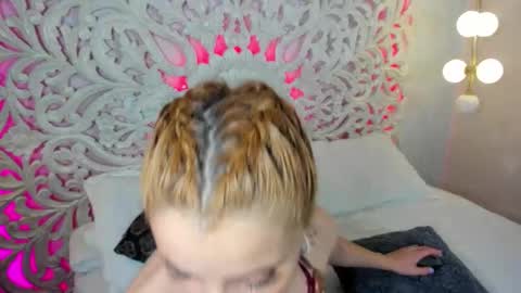 Ana  online show from 10/18/25, 11:11