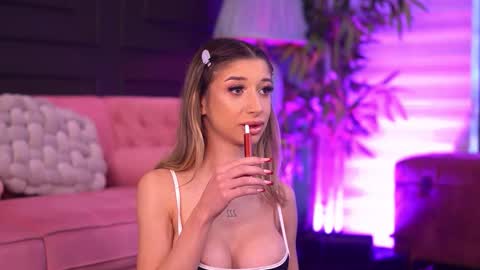 Odette online show from 02/19/26, 05:58