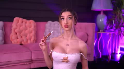 Odette online show from 03/12/26, 06:52