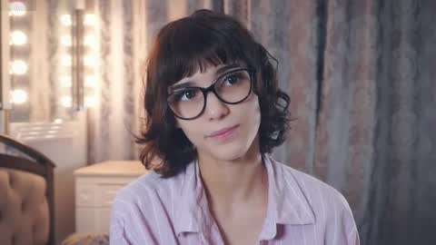 Thea online show from 01/14/26, 05:46