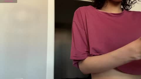 Snapshot of odettehatt chatting on 06/06/26, 04:39 Thea online show from 06/06/26, 04:39