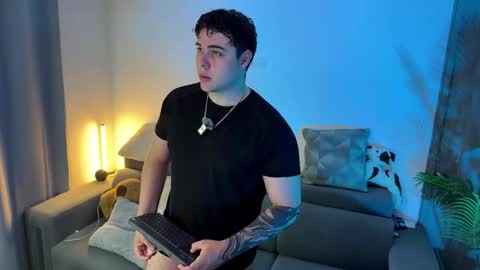 Snapshot of odin_blake chatting on 10/15/25, 01:50 ODIN online show from 10/15/25, 01:50