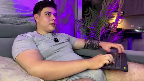 Snapshot of odin_blake chatting on 11/15/25, 02:20 ODIN online show from 11/15/25, 02:20