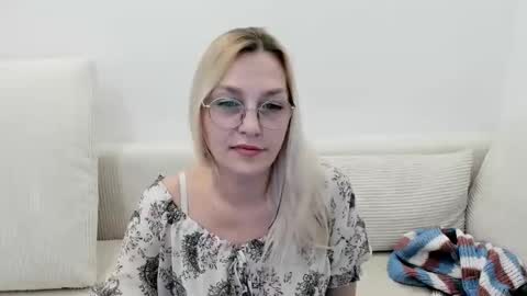 Snapshot of oeigesmik chatting on 03/28/26, 12:16 oeigesmik online show from 03/28/26, 12:16