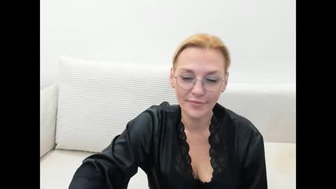 Snapshot of oeigesmik chatting on 04/08/26, 10:48 oeigesmik online show from 04/08/26, 10:48