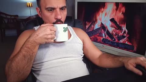 Snapshot of officeman7 chatting on 01/25/25, 03:20 officeman7 online show from 01/25/25, 03:20