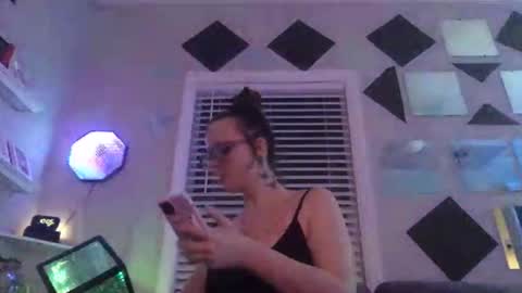 officialstormix online show from 04/12/26, 02:05