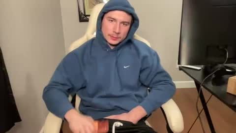 Snapshot of officialtommycash chatting on 12/03/25, 07:27 Tommy Cash online show from 12/03/25, 07:27