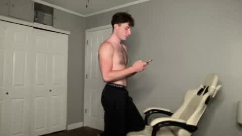 Snapshot of officialtommycash chatting on 07/05/26, 01:34 Tommy Cash online show from 07/05/26, 01:34
