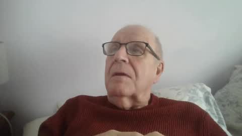 Snapshot of oggi95 chatting on 12/30/24, 03:13 oggi95 online show from 12/30/24, 03:13