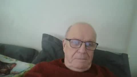 Snapshot of oggi95 chatting on 02/10/25, 11:36 oggi95 online show from 02/10/25, 11:36