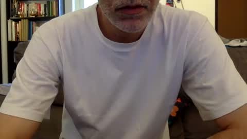Snapshot of oggs48 chatting on 06/10/26, 04:17 oggs48 online show from 06/10/26, 04:17