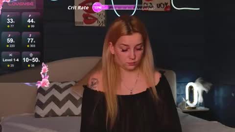 Snapshot of oh_my_julia chatting on 10/28/25, 11:36 oh_my_julia online show from 10/28/25, 11:36