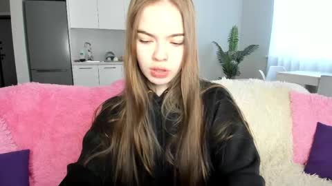 Snapshot of oh_my_lashes chatting on 03/21/26, 01:54 oh_my_lashes online show from 03/21/26, 01:54