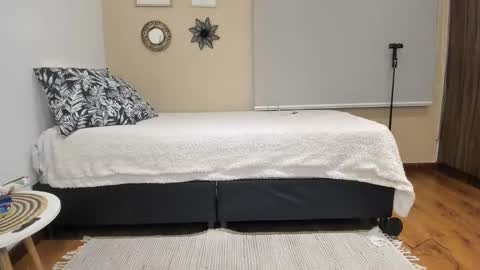 ohanna_ online show from 12/22/24, 11:31