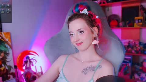 Snapshot of ohclementinee chatting on 02/18/25, 12:28 Clementine Clem online show from 02/18/25, 12:28