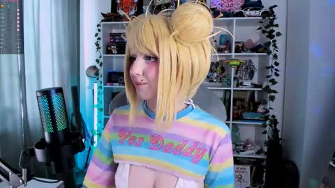 Snapshot of ohclementinee chatting on 10/03/25, 11:07 Clementine Clem online show from 10/03/25, 11:07