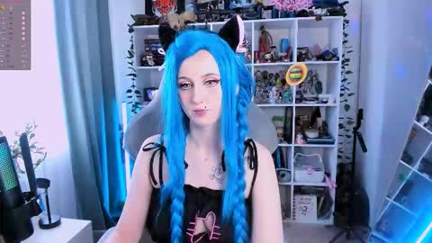 Snapshot of ohclementinee chatting on 11/24/25, 10:04 Clementine Clem online show from 11/24/25, 10:04