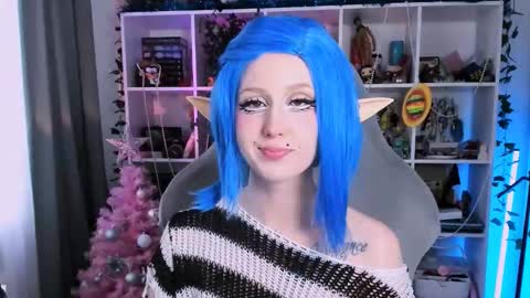 Snapshot of ohclementinee chatting on 12/16/25, 11:04 Clementine Clem online show from 12/16/25, 11:04