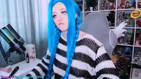 Snapshot of ohclementinee chatting on 03/03/26, 08:09 Clementine Clem online show from 03/03/26, 08:09