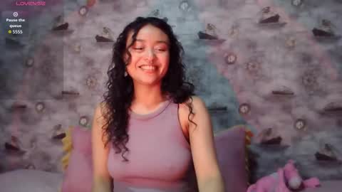 Snapshot of ohdaisy1 chatting on 10/31/25, 12:00 Nina online show from 10/31/25, 12:00