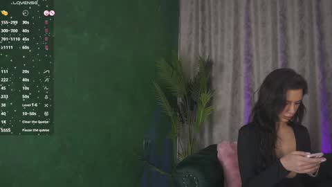 Julia online show from 02/07/25, 04:48