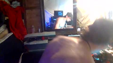 Snapshot of ohiomade38 chatting on 12/21/25, 04:19 ohiomade38 online show from 12/21/25, 04:19