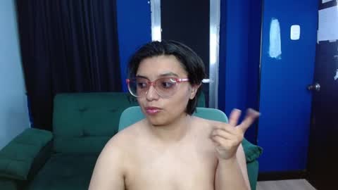 Snapshot of ohmysqueak chatting on 04/14/26, 01:11 ohmysqueak online show from 04/14/26, 01:11