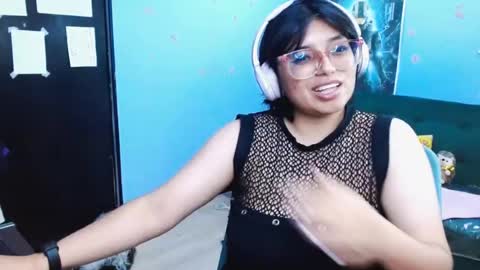 ohmysqueak online show from 05/28/26, 09:34