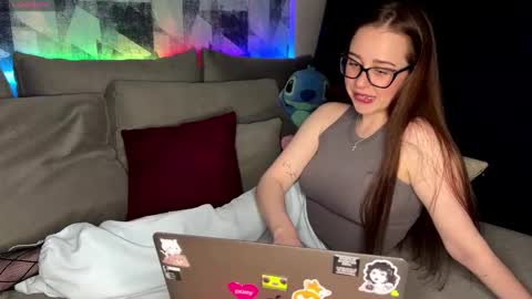 Nikki online show from 11/29/25, 09:29