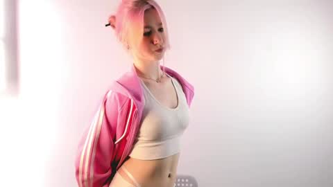 Emi and Ohpi online show from 04/14/26, 01:50