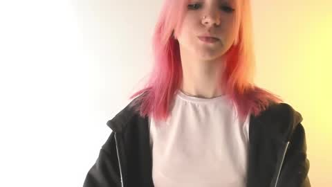 Emi and Ohpi online show from 04/23/26, 12:04