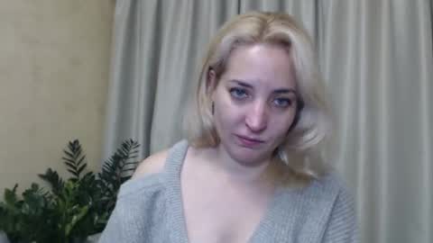 Snapshot of ohsweetiren chatting on 12/14/24, 07:14 Iren online show from 12/14/24, 07:14