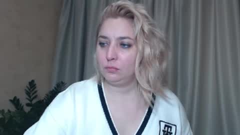 Snapshot of ohsweetiren chatting on 01/10/25, 07:14 Iren online show from 01/10/25, 07:14