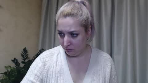 Snapshot of ohsweetiren chatting on 01/25/25, 10:29 Iren online show from 01/25/25, 10:29