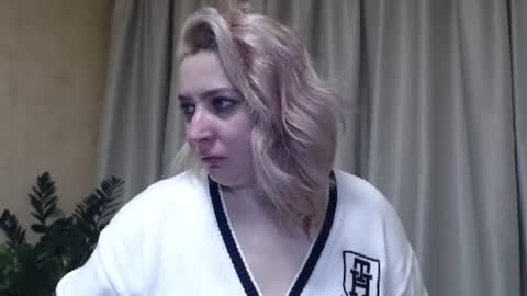 Snapshot of ohsweetiren chatting on 01/26/25, 07:10 Iren online show from 01/26/25, 07:10