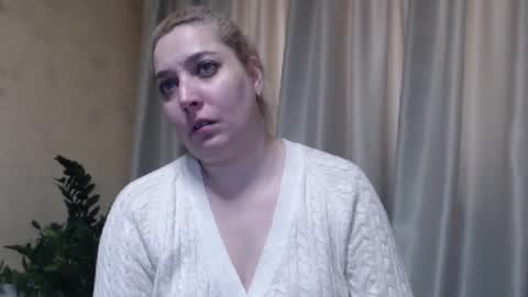 Snapshot of ohsweetiren chatting on 02/26/25, 07:20 Iren online show from 02/26/25, 07:20