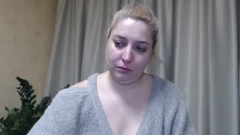 Snapshot of ohsweetiren chatting on 02/28/25, 04:21 Iren online show from 02/28/25, 04:21