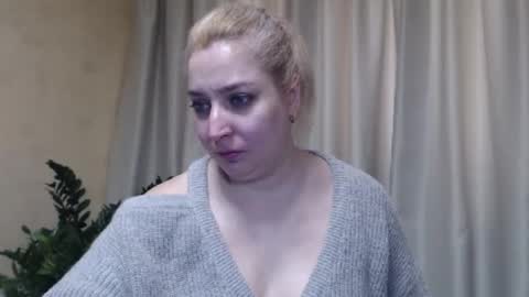 Snapshot of ohsweetiren chatting on 03/06/25, 07:03 Iren online show from 03/06/25, 07:03