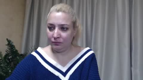 Snapshot of ohsweetiren chatting on 10/30/25, 08:38 Iren online show from 10/30/25, 08:38