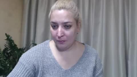 Snapshot of ohsweetiren chatting on 11/02/25, 07:44 Iren online show from 11/02/25, 07:44