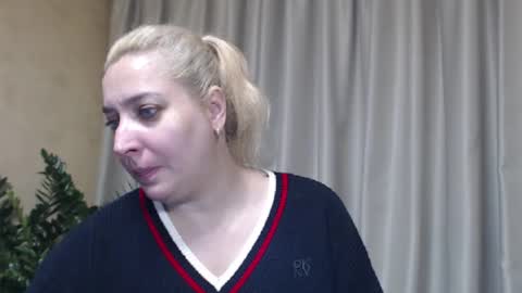 Snapshot of ohsweetiren chatting on 11/03/25, 07:09 Iren online show from 11/03/25, 07:09